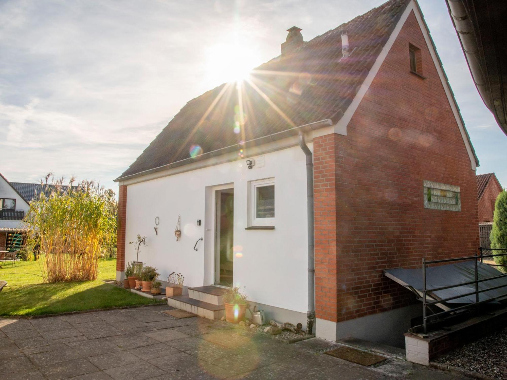 Kleines Ferienhaeuschen Im Garten Eutin Exterior photo